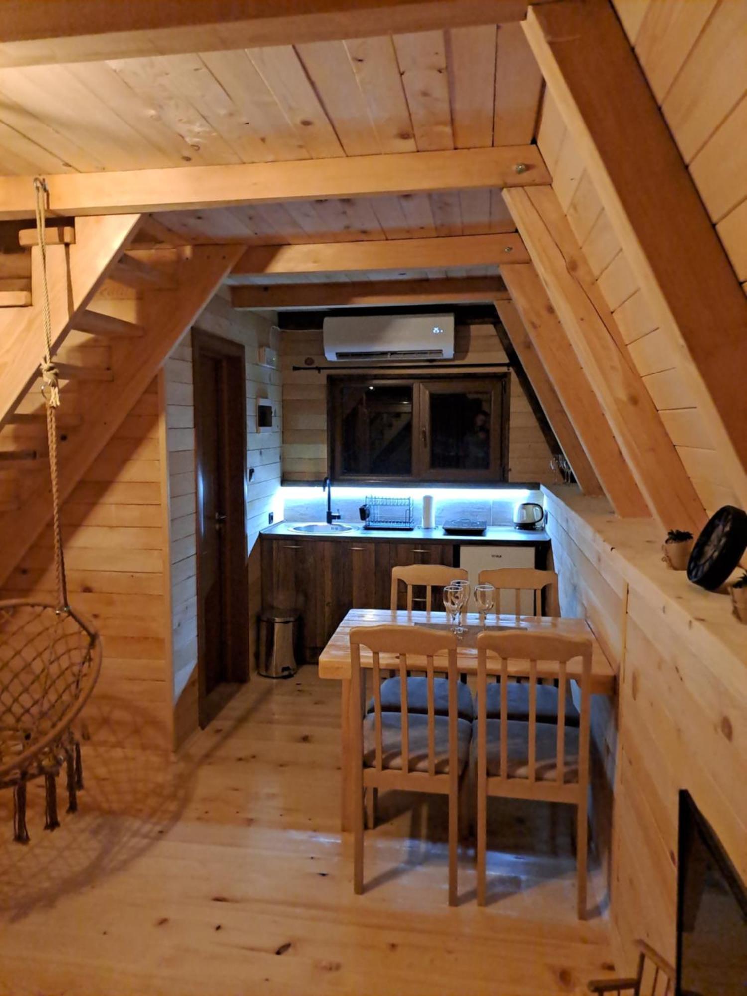 Wooden Cottages Konak Savnik エクステリア 写真