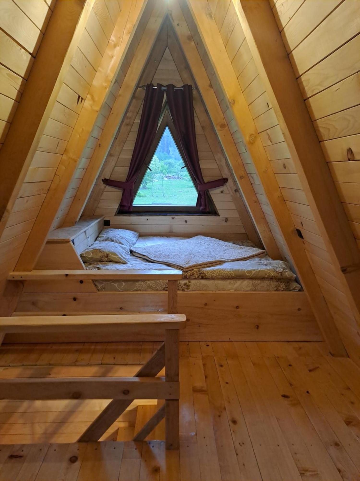 Wooden Cottages Konak Savnik エクステリア 写真