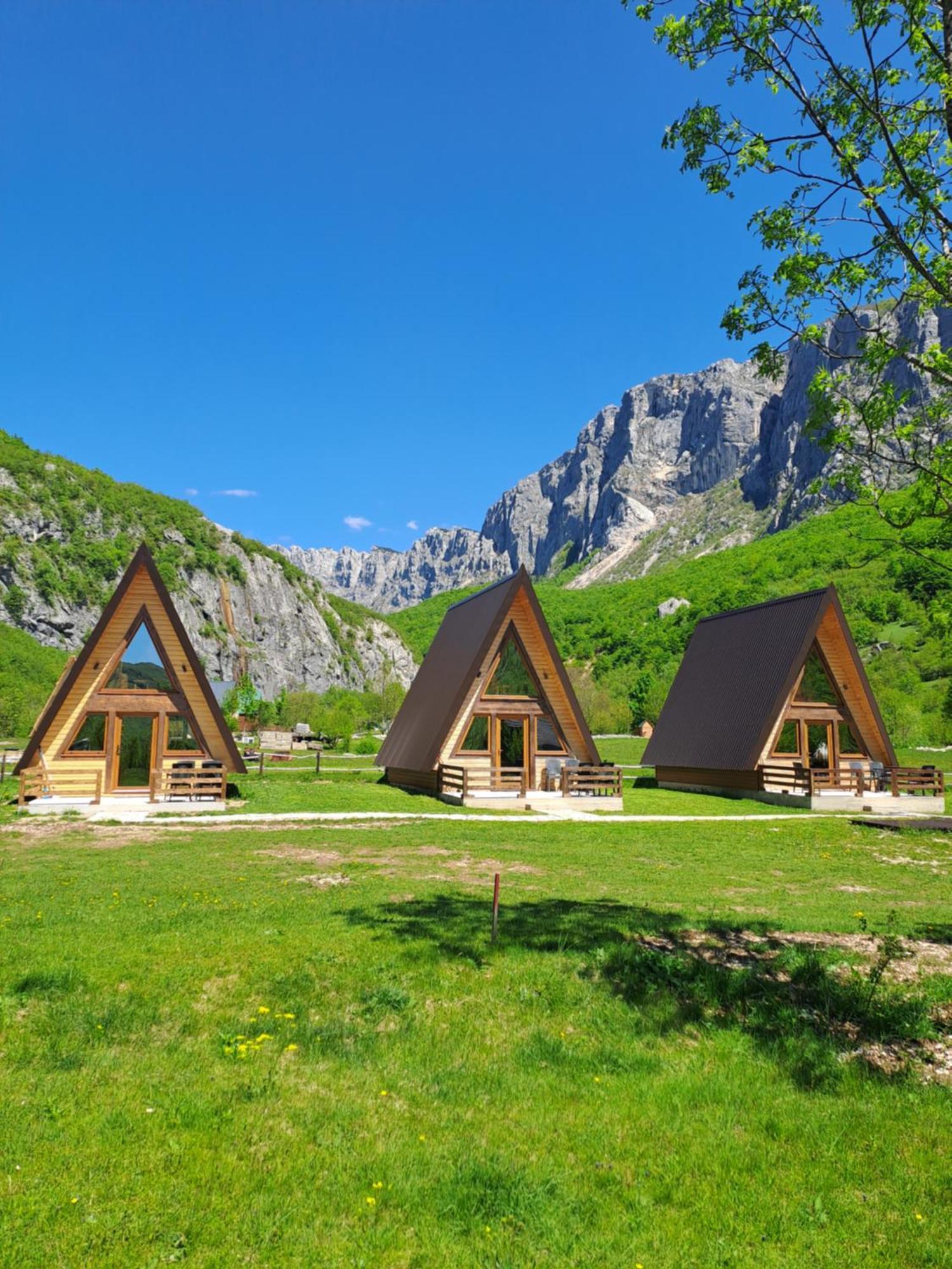Wooden Cottages Konak Savnik エクステリア 写真